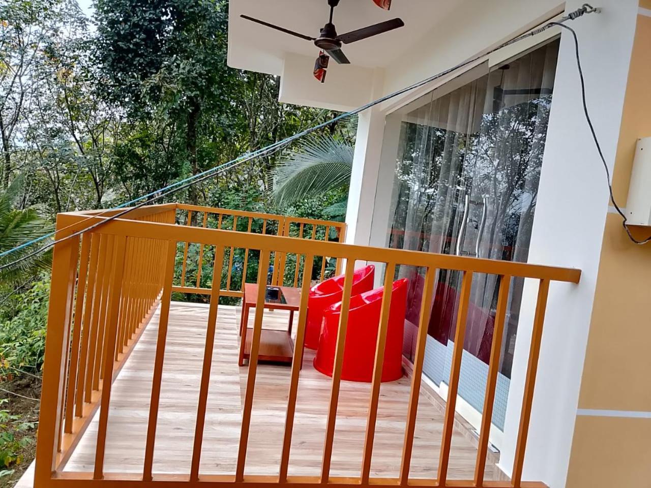 Cloudscape Homestay Pīrmed Extérieur photo