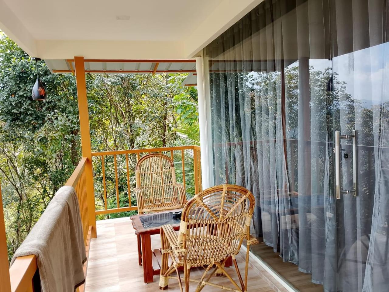 Cloudscape Homestay Pīrmed Extérieur photo