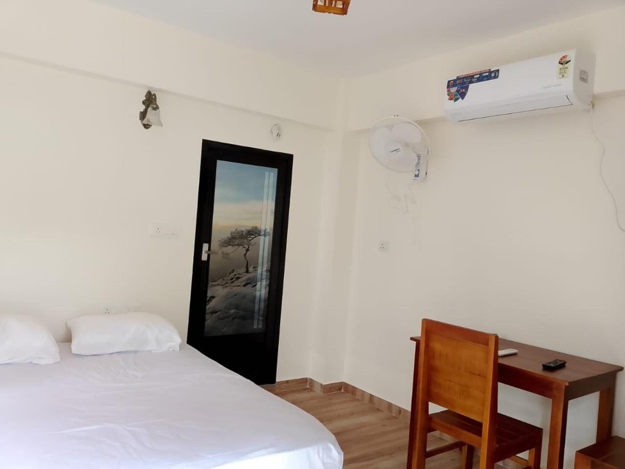 Cloudscape Homestay Pīrmed Extérieur photo